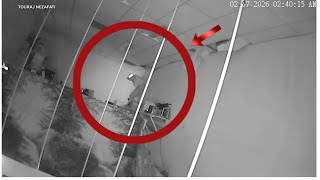 Burglar breaks into Woodland Hills jewelry store through ceiling