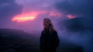 Lost in a moment no one else understands – melancholic & dreamy downtempo journey