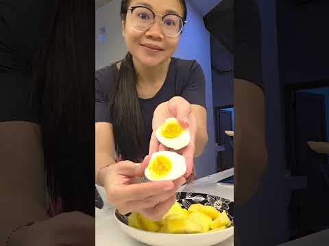 Sarapan telur rebus + nanas 🤤 #sarapan