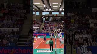 Ich hab ihn, nimm du ihn! 🤣 #volleyball #volleyshorts #sports #fail