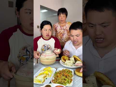 婆婆竟然把鸡蛋全分给了老公，原来是因为给我留了惊喜 #food #挑食 #funny