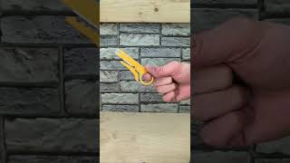 Simple way to strip insulation from a wire! #shorts