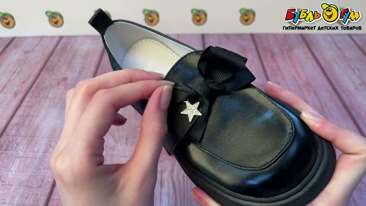 Туфли Barbaris лоферы с бантом и декоративной звездочкой со стразами черные  - видео Туфли Barbaris лоферы с бантом и декоративной звездочкой со стразами черные  - видео