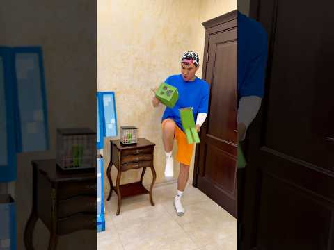 This dad broke all the Minecraft toys ๐ณ๐ซ๐