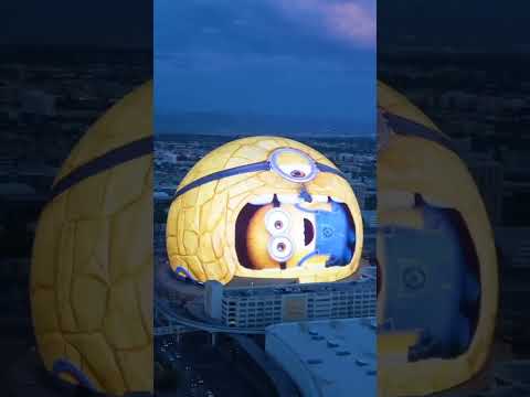 Una enorme esfera de Minion en Los Ángeles
