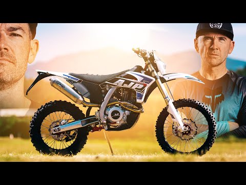 ENDURO : Comparatif 300 et 500 AJP