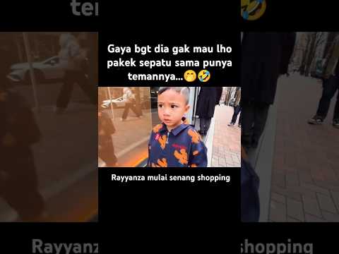 Rayyanza ngeborong sepatu dijepang...mau ikutin AA Rafathar koleksi sepatu🤭🤣