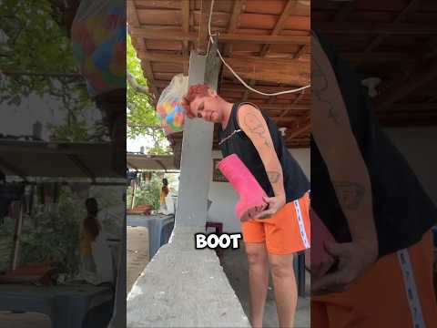 This Woman Felt Something in Her Boot, What Came Out Will Shock You 😱