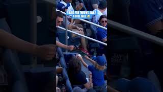 This young Jays fan was gifted a ball...and immediately gave it away 🤣