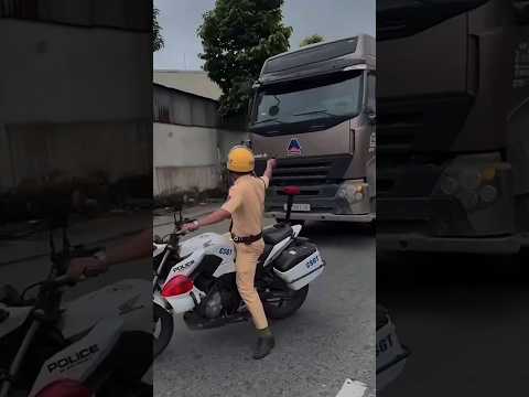 Idol Báo Kèn Chim Xe Tải Độ Bị Công An Bắt 🤣 #shorts #xetai #xetaidepvn #basuri #basuriv1 #basuriv3