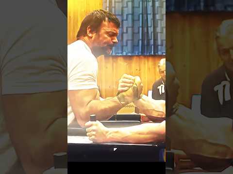 😱Larrat and his hand difference#trending#armwrestling#devonlarratt#eastvswest#edit#shorts