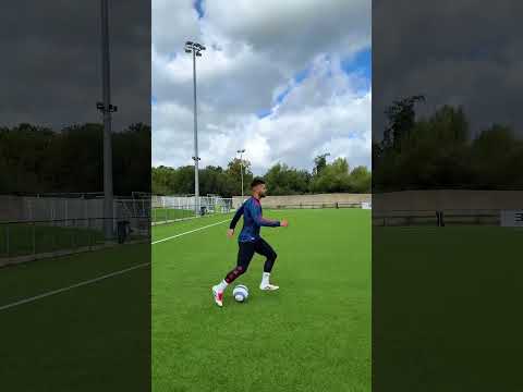 UNIQUE DRIBBLING STYLE⚽️💯