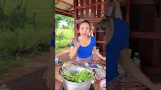 แกงผักอีฮีนใส่ปลานิล