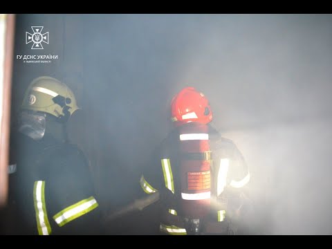 М. Львів: рятувальники ліквідували пожежу в будівлі автосервісу
