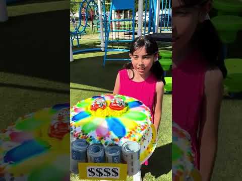 Le dí pastel lleno de billetes a madre honesta para salvar a su pequeña 😭 lloramos