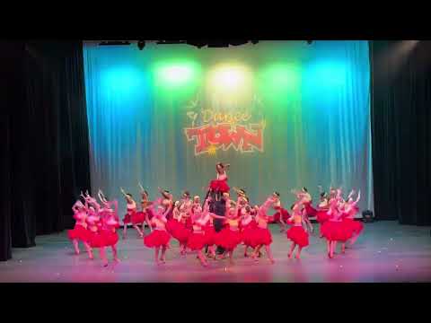 Fiesta Latina 💃🏼🕺🏼Dance Town Miami 2025