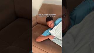 como é dormir por alguns minutos na sala de casa