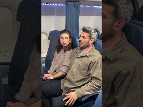 His reaction at the end is perfect! #funny #airplane #travel