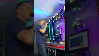 Marc zingt Karaoke