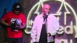 Comedian Alex Thomas host Friday Night Comedy "Joke Notes" at the Comedy Chateau 😃 