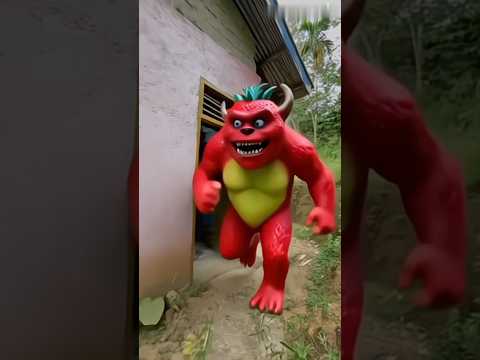 Ada Monster Stroberi