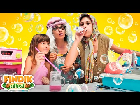 Ayşe, Nüriye ve Zara baloncuk yapıyor! Fındık ailesi - Komik video - Kız oyunları