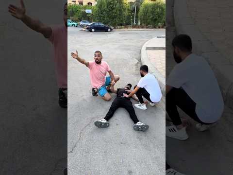 بدو دكتور😂😂