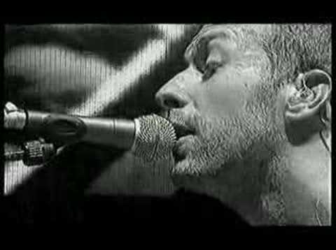 coldplay performing amsterdam