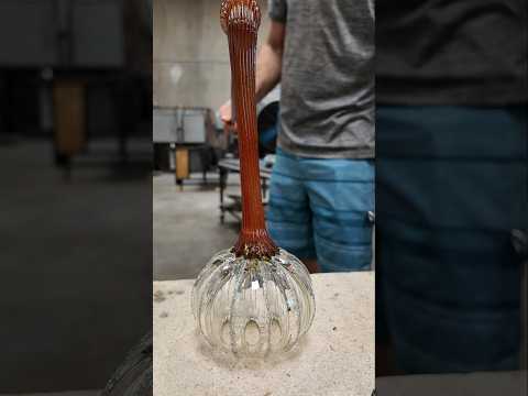 2200 degree taffy!!! #glassblowing #glassart #glasspumpkin