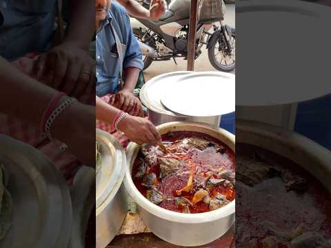 Hardworking man selling Mutton brain in Kolkata #shortvideo #shorts
