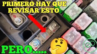 Porque sale luz de la batería en el tablero 