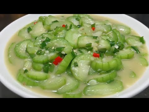 炒絲⽠怎做不發⿊還好吃？很多⼈都不知道，看⼤廚咋做【留意美食】#炒絲瓜不發黒技巧 #家常菜制作秘訣 #大廚炒絲瓜方法 #下飯素菜食譜