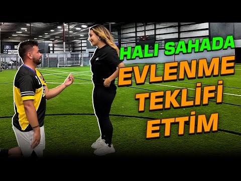 Halı Sahada Sürpriz Evlenme Teklifi Ettim 🥶 Evet mi? Hayır mı?
