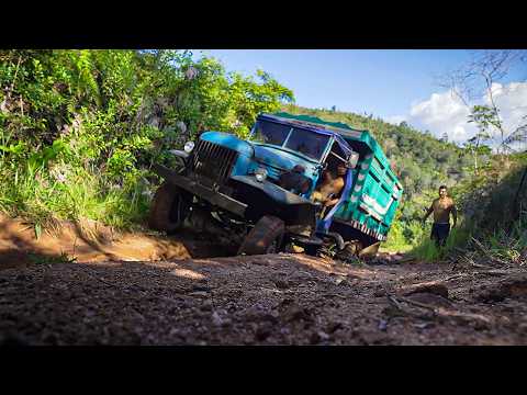 Peru, Struggling in the Jungle | Deadliest Journeys