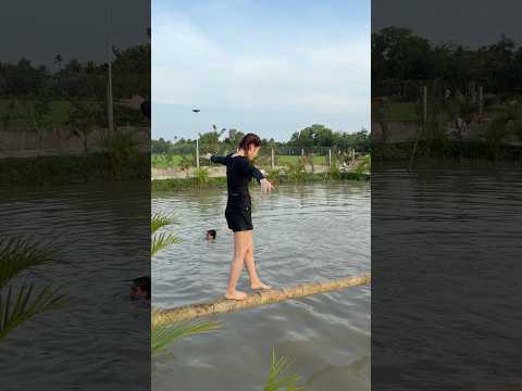 Thử thách đi cầu cau #shortsvideo