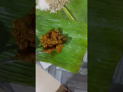 ട്രെയിനിൽ ഇരുന്ന് കഴിക്കാൻ തന്നുവിട്ട പൊതിച്ചോറ് കണ്ടോ 😋#shorts #short #shortvideo