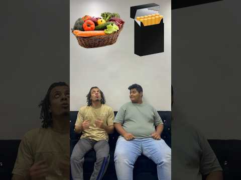 تختار ان تاكل فاكهه وتحافظ علي صحتك ولا تشرب سجائر وتضمر صحتك ♥️😇 #funny #shorts