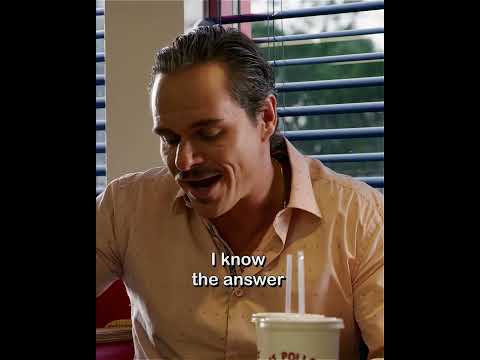 Lalo invests in Los Pollos 🤑🔥 Better Call Saul S4.E9