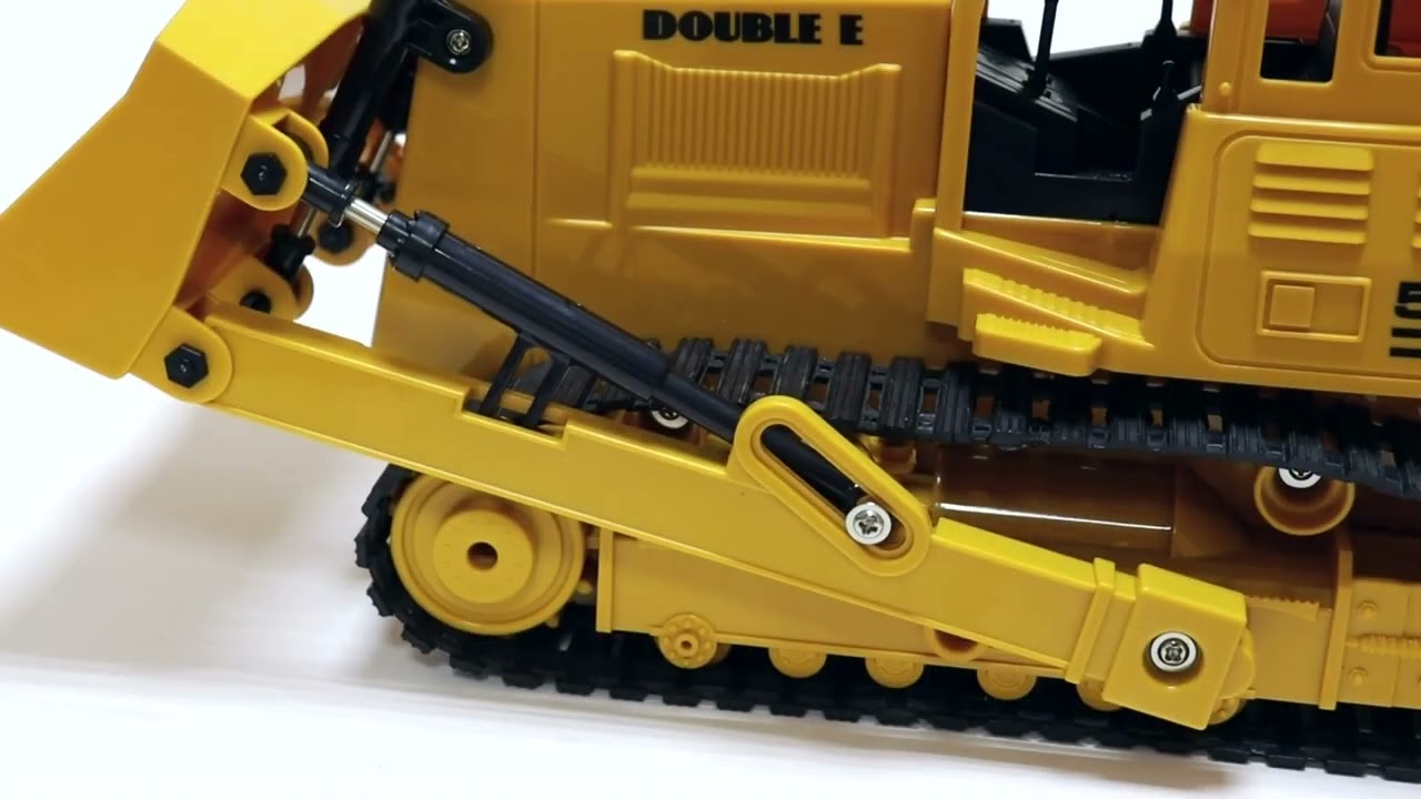 Гусеничный бульдозер функция управления ковшом р/у - видео Гусеничный бульдозер функция управления ковшом р/у - видео