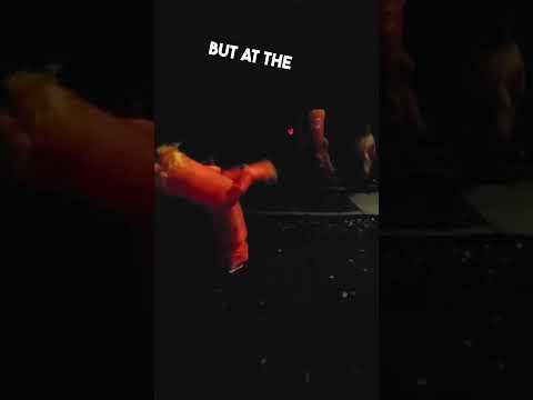 This Kid Was So Happy To See Someone Wearing The Same Outfit ❤️