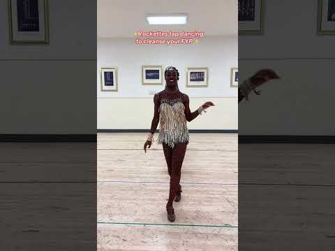 Did you let it loop? #rockettes #radiocitymusichall #tapdance