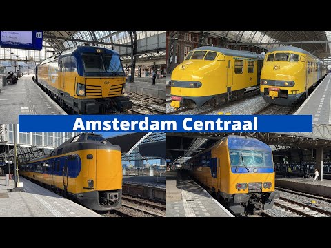 Treinen op station Amsterdam Centraal - 20 augustus 2022