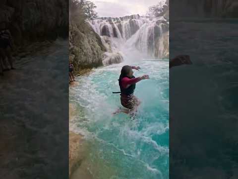 brincando en La Cascada del meco #huastecapotosina 100% seguro !