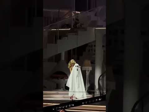 Taste intro #sabrinacarpenter