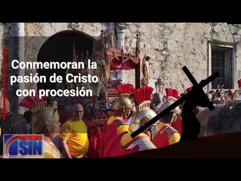 Conmemoran la pasión de Cristo con procesión