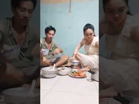 haiz... nghèo như tôi ai mà thèm yêu, con gái bây giờ họ rất sợ nghèo,cải lương trong rủi được may