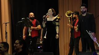 Mamak Khadem& Dzambo Agusevi Orchestra       چنگی_ چنگی Changi -Changi