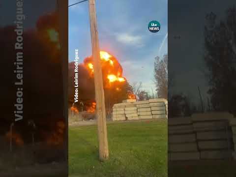 Huge fire after UPS cargo plane crashes on take-off from #louisville airport in US