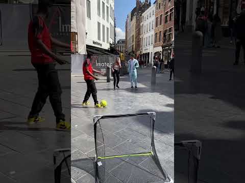 What a humiliation😳🤣🤣😂😱🤯👽#footballplayer #shortvideos #viralvideo #diallofreestyle