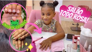 FOMOS FAZER AS UNHAS EM UM SALÃO TODO ROSA! 🩷